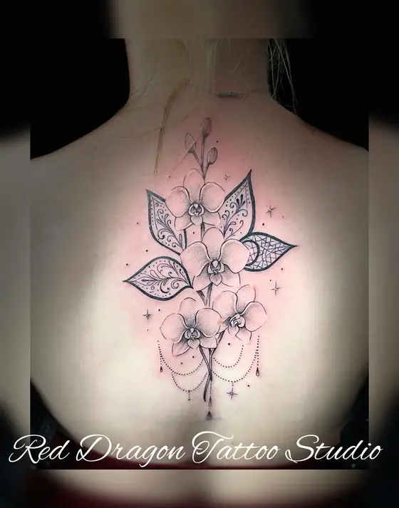 Mandala & Ornamental Tattoo aus dem Red Dragon Tattoo Studio Kleve