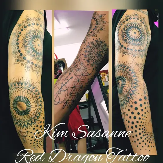 Mandala & Ornamental Tattoo aus dem Red Dragon Tattoo Studio Kleve