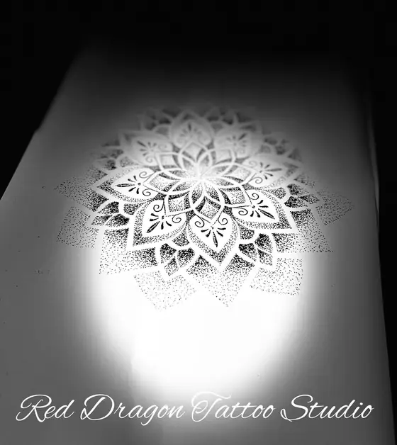 Mandala & Ornamental Tattoo aus dem Red Dragon Tattoo Studio Kleve