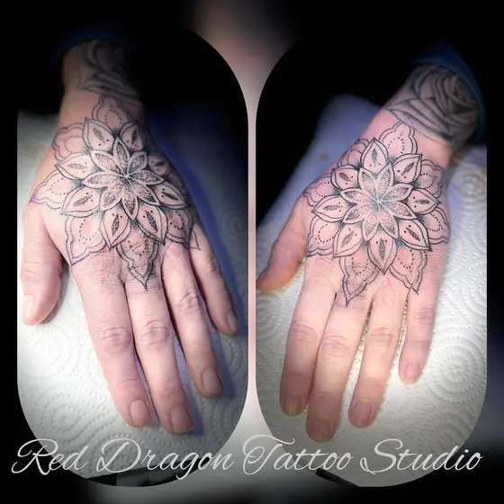 Mandala & Ornamental Tattoo aus dem Red Dragon Tattoo Studio Kleve