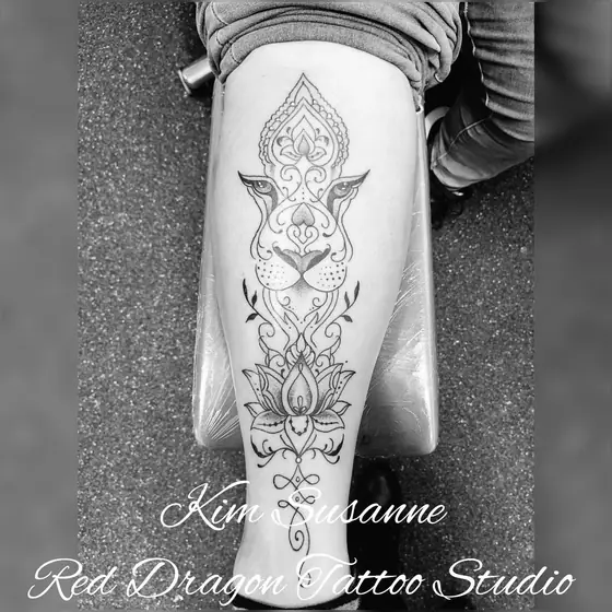 Mandala & Ornamental Tattoo aus dem Red Dragon Tattoo Studio Kleve