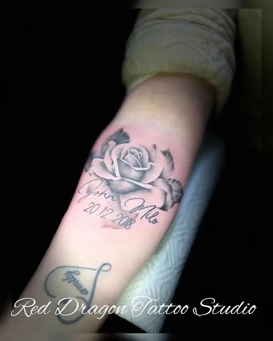 Fineline & Floral Tattoo aus dem Red Dragon Tattoo Studio Kleve