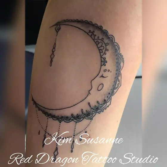 Mandala & Ornamental Tattoo aus dem Red Dragon Tattoo Studio Kleve