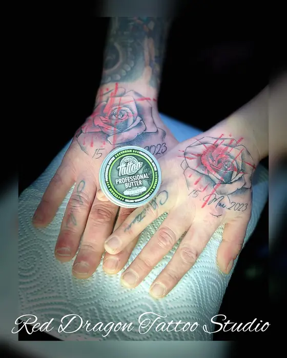 Fineline & Floral Tattoo aus dem Red Dragon Tattoo Studio Kleve