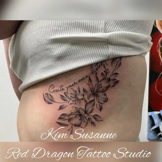 Fineline & Floral Tattoo aus dem Red Dragon Tattoo Studio Kleve