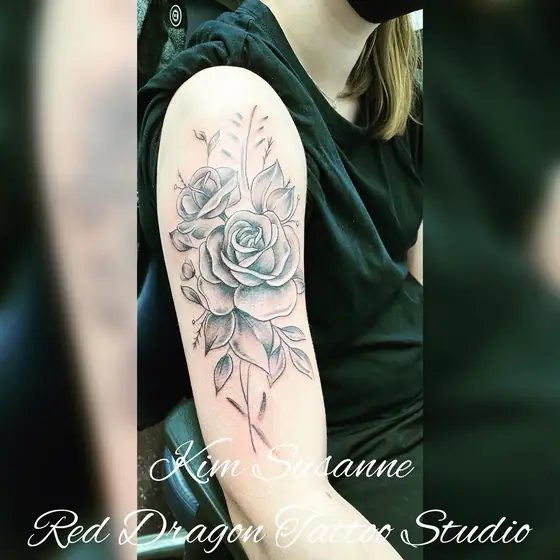Fineline & Floral Tattoo aus dem Red Dragon Tattoo Studio Kleve